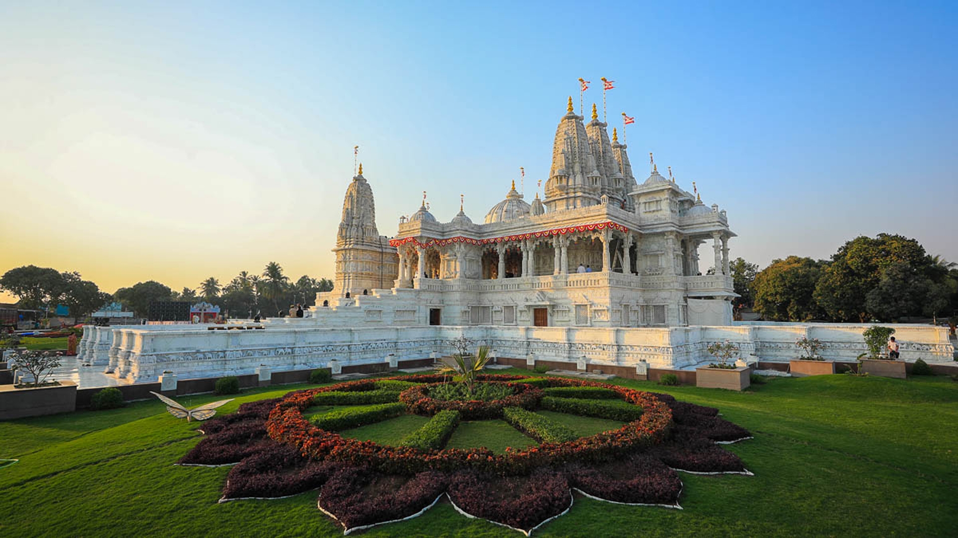 Shri Swaminarayan Mandir, Navsari: A Peaceful Spiritual Destination in South Gujarat