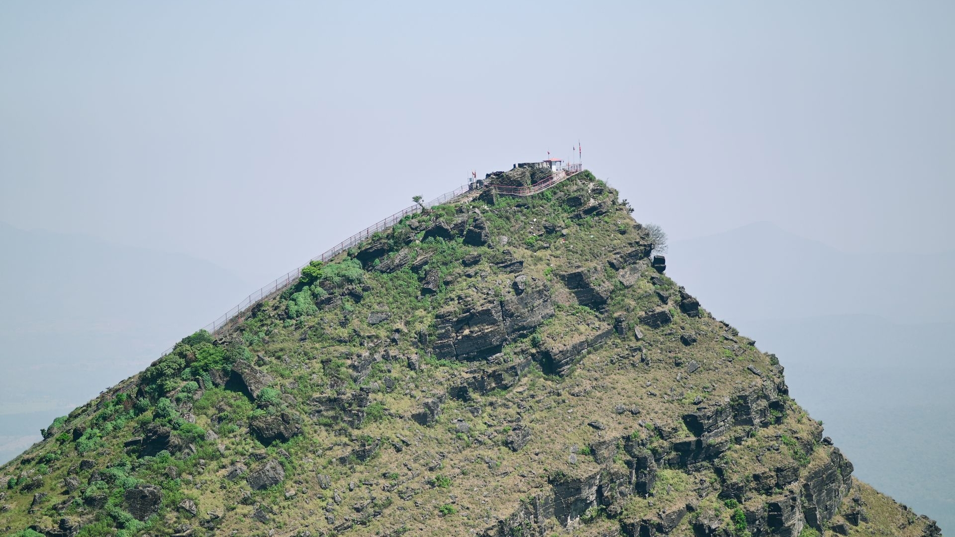 Salher Fort Travel Guide | Trek, History, Route & Best Time to Visit