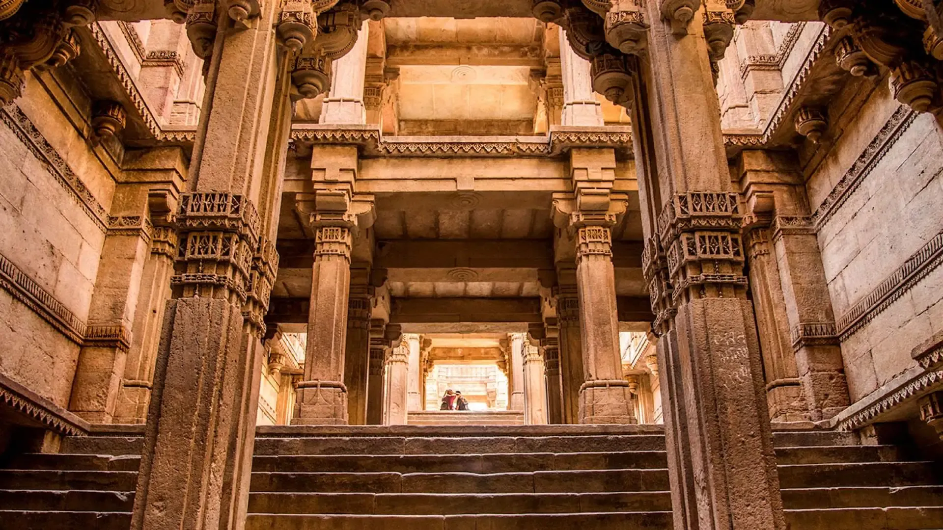 Adalaj Vav Travel Guide - Photo 2