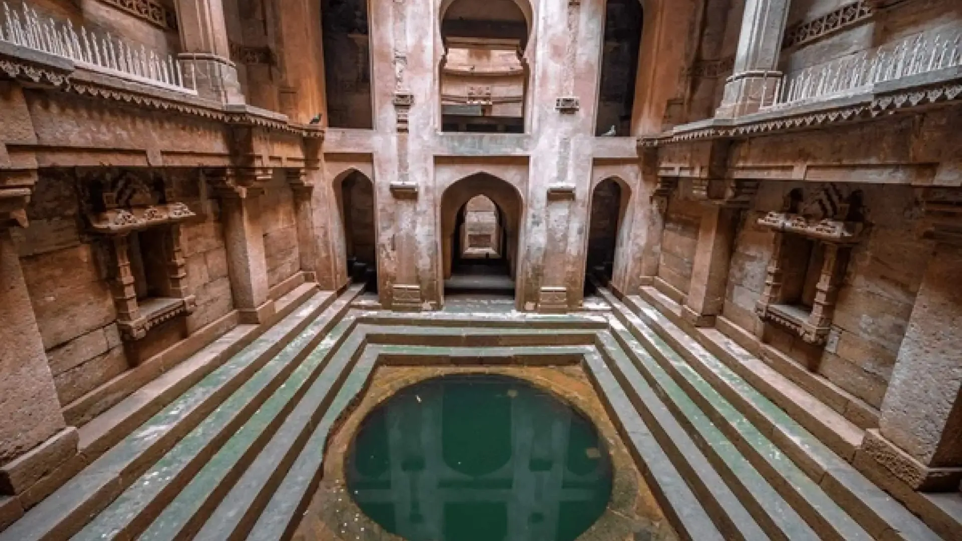 Adalaj Vav Travel Guide - Photo 5
