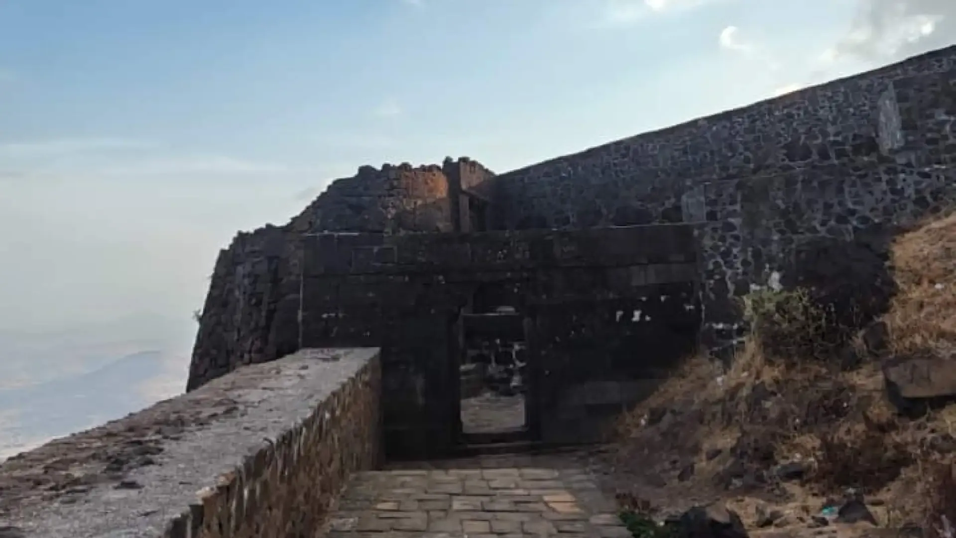 Salher Fort Travel Guide | Trek, History, Route & Best Time to Visit - Photo 9