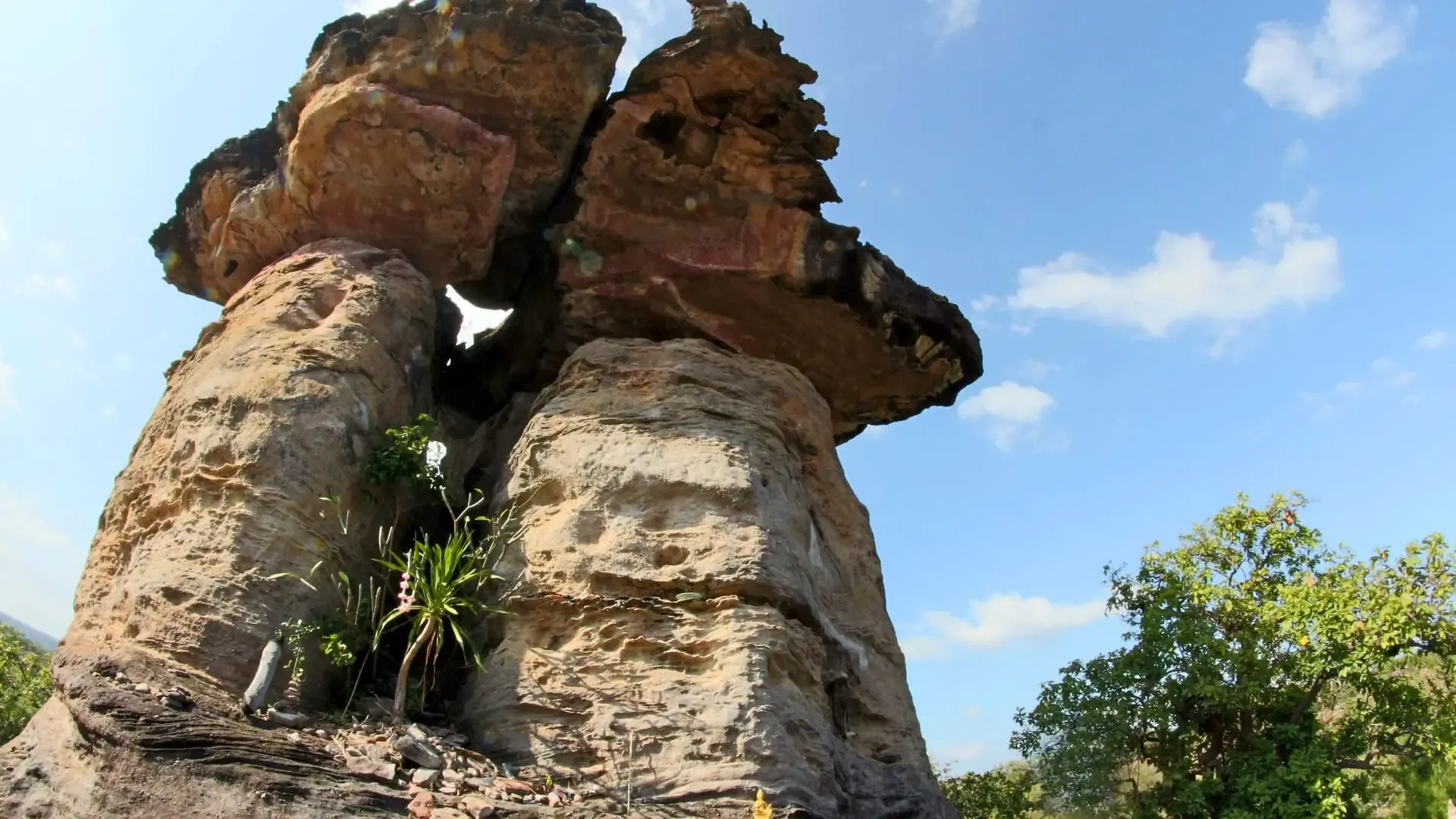 Bhimbetka Rock Shelters: Prehistoric Cave Paintings & Travel Guide - Photo 5