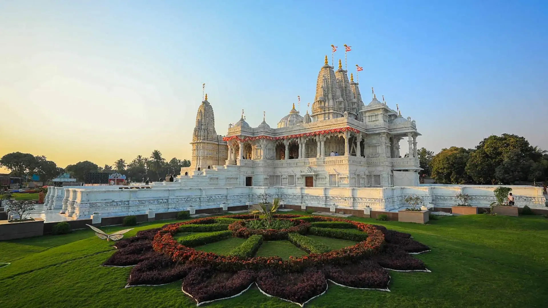 Shri Swaminarayan Mandir, Navsari: A Peaceful Spiritual Destination in South Gujarat - Photo 2