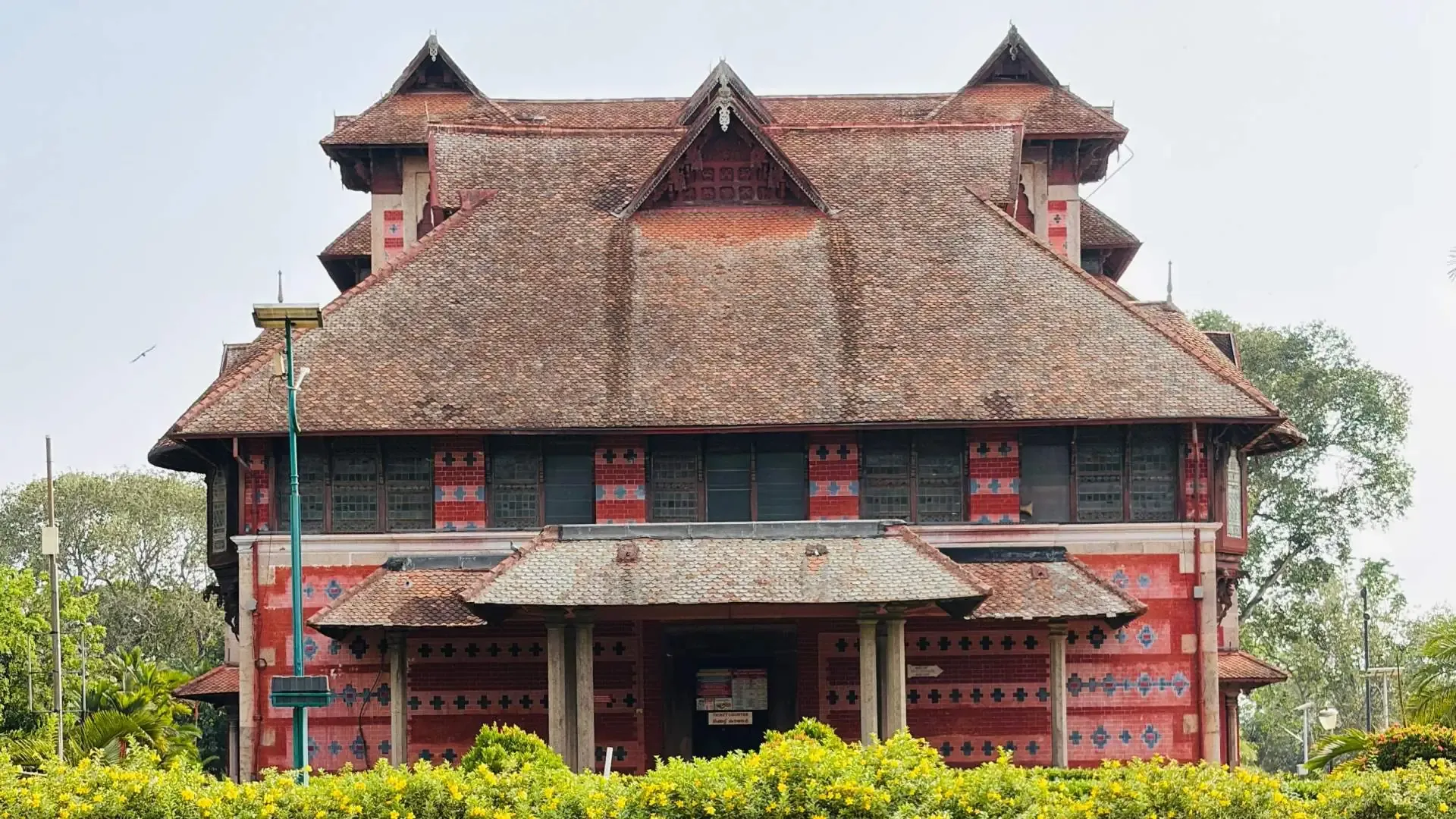Exploring Thiruvananthapuram: Top Sightseeing, Sacred Temples & Best Season to Visit - Photo 5