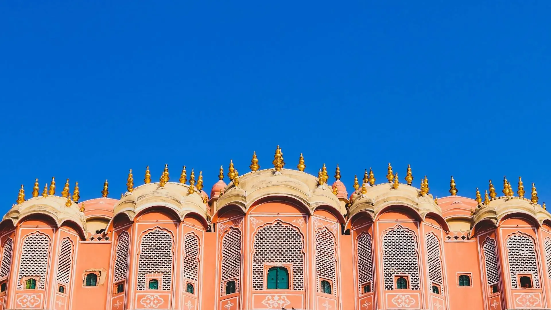 Hawa Mahal: The Iconic Palace of Winds in Jaipur - Photo 5