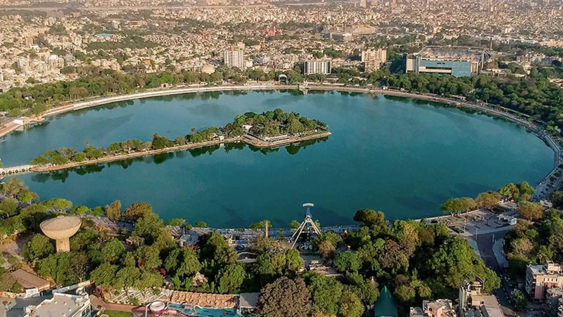 Kankaria Lake: The Ultimate Travel Guide - Photo 3