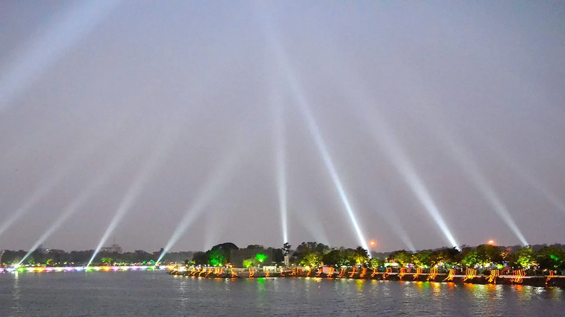 Kankaria Lake: The Ultimate Travel Guide - Photo 4