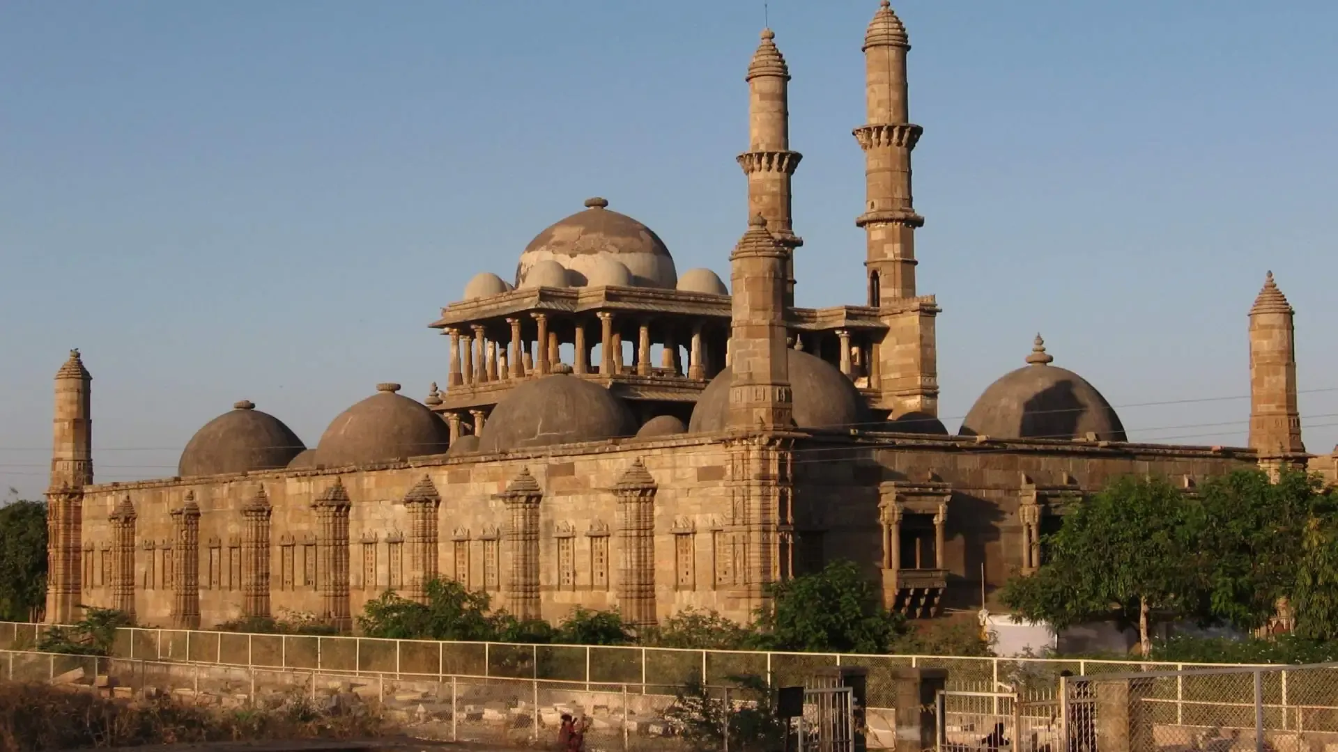 Champaner-Pavagadh Archaeological Park - Photo 2