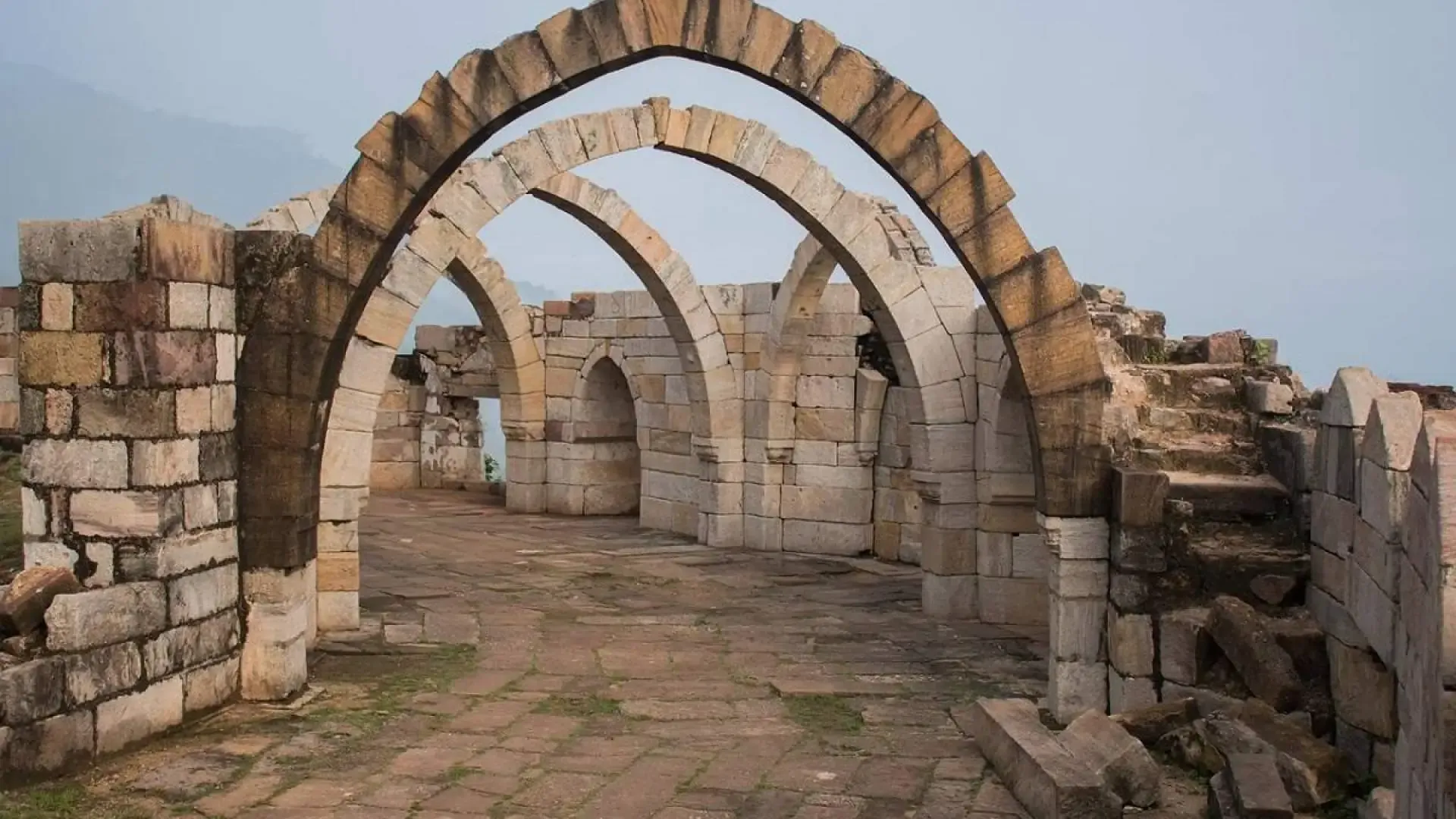 Champaner-Pavagadh Archaeological Park - Photo 4