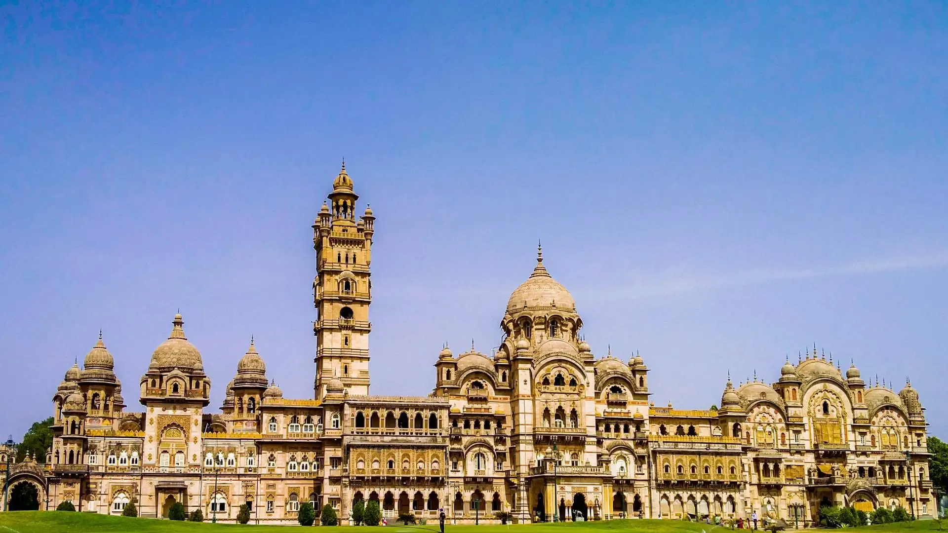 laxmi vilas palace - Photo 3